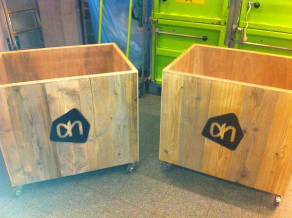 Ook <a href="/albertheijn/">Albert Heijn</a> gaat #Stoer. Vandaag 2 boxen geleverd bij AH te #Grave!
