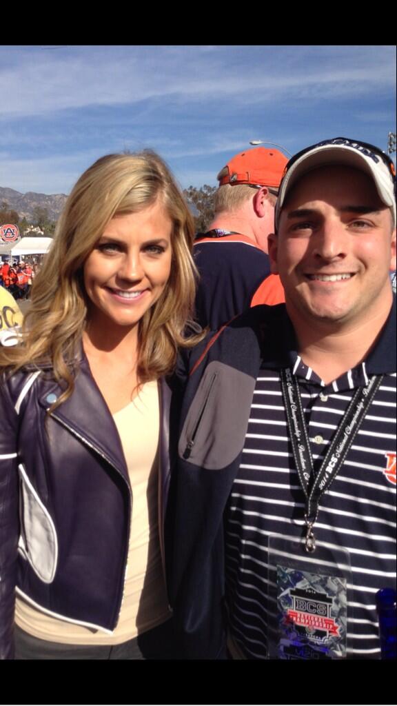 SDV_8824's tweet image. Heads up. Shes mine. #samponder @lancerCU @DanielRMarsh @TPetey13 @ED1728