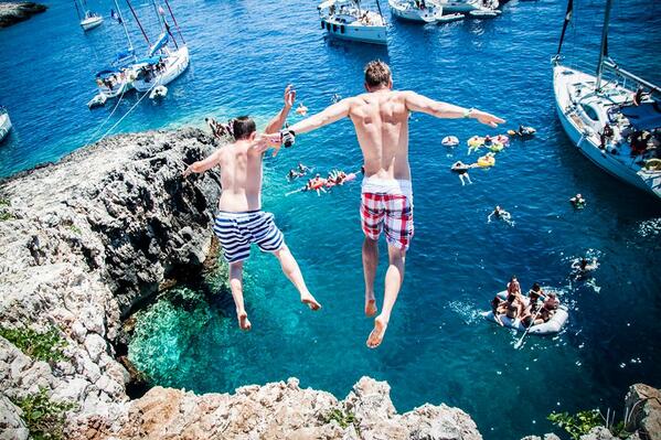 Brad_Gagnon's tweet photo. Cold-ass days like today I dream of being back in Croatia with @DanAllison1, @tmayoh, @HALLSKY and the gang. http://t.co/2BcSowxRUA