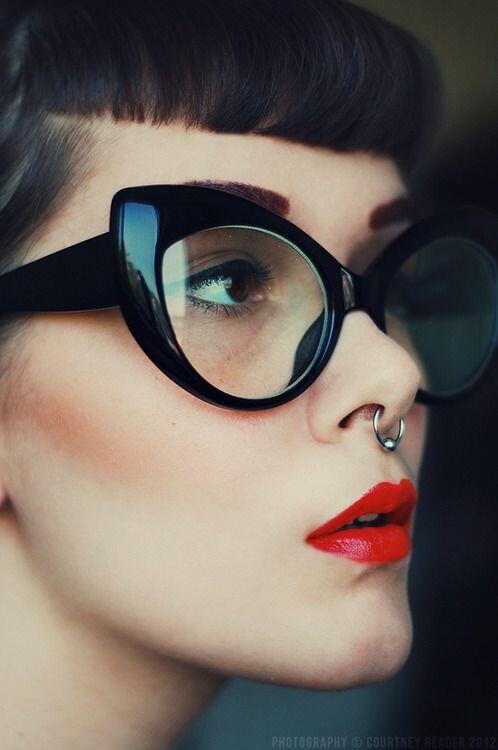 Optimolina's tweet photo. ¡Ven a vernos! Tenemos todo tipo y forma de lentes que se adaptan y complementan a tu personalidad. :) http://t.co/6Snd42OYC1
