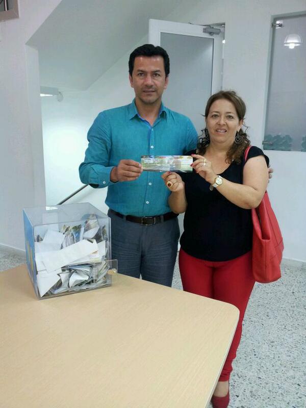 COOPCENTRAL's tweet photo. Otra Feliz ganadora del #BancoCooperativoCoopCentral http://t.co/kRA0j7FPu7