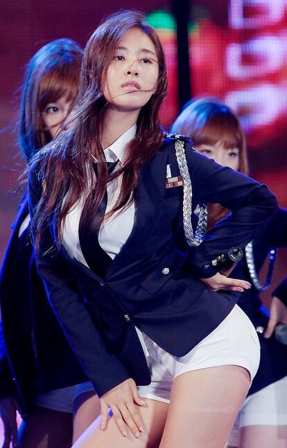 Yurisistables's tweet photo. Genie Yuri! ((!_ _) http://t.co/8TGO4HJZyF