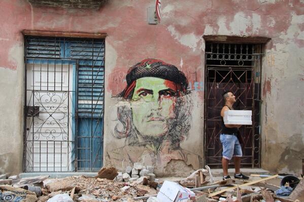 Yusnaby's tweet photo. Algunos le llaman "revolución", pero en la real academia de la lengua española se le conoce como "destrucción" http://t.co/dC5sx1HFku