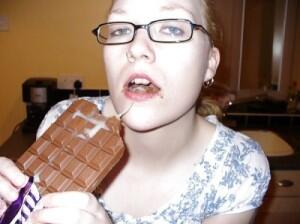 13wrighta_oc_36's tweet photo. sperm #eat #cumeat #sperm #chocolate #cumfood #food #cum http://t.co/yhQ3NqeIDn http://t.co/3SNehTLbBk