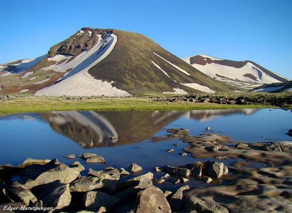 avaruza's tweet photo. #armenia #geghama mountains !!!!!!!!!!!!!!! http://t.co/UAr2MVRSZz