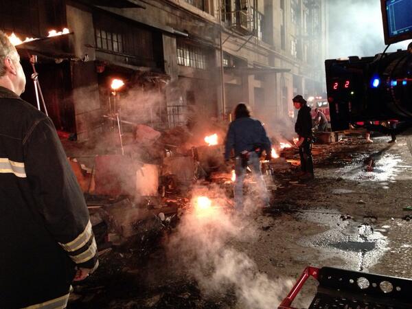 6x11 "UNDER FIRE" Post-ep Tweets & BTS pics BdZdDojCIAERLbo