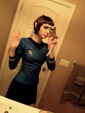 45mitchella_ur_'s tweet photo. vulcan #selfshot #startrek #cosplay #nonnude #camera #mirror #vulcan #sexy http://t.co/Hdmn2mx36L http://t.co/F23aywSLbo