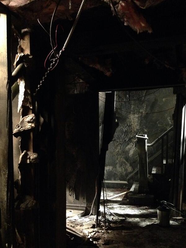 6x11 "UNDER FIRE" Post-ep Tweets & BTS pics - Page 2 BdZndIUCYAAt9Z6