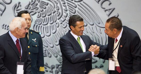 EPN's tweet image. Para el @GobRep es prioridad salvaguardar la vida e integridad de las personas a quienes tenemos el honor de servir: