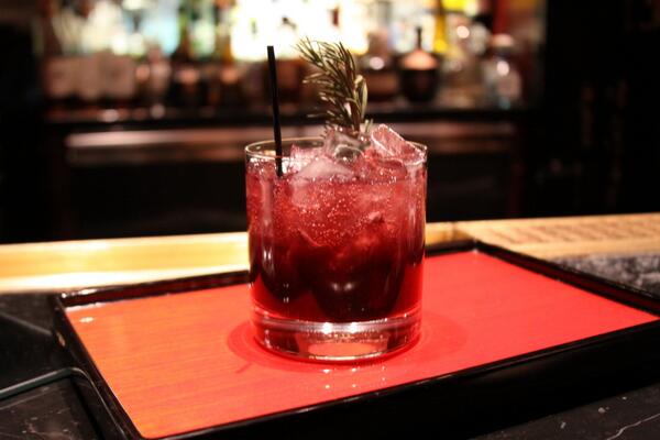 RobuchonLV's tweet photo. Thirsty? Try @robuchonlv 's "Black Crush" w brown sugar muddled blackberries, rhubarb&amp; rye whiskey @mgmgrand http://t.co/9xcxgKs8mC