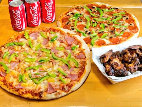 sohungrycom's tweet photo. Brr its too cold outside!Great time to Warm up &amp; Order some #Delivery &amp; #TakeOut: http://t.co/lR7iM9LJkr #TorontoFood http://t.co/wxuRdJOQlJ