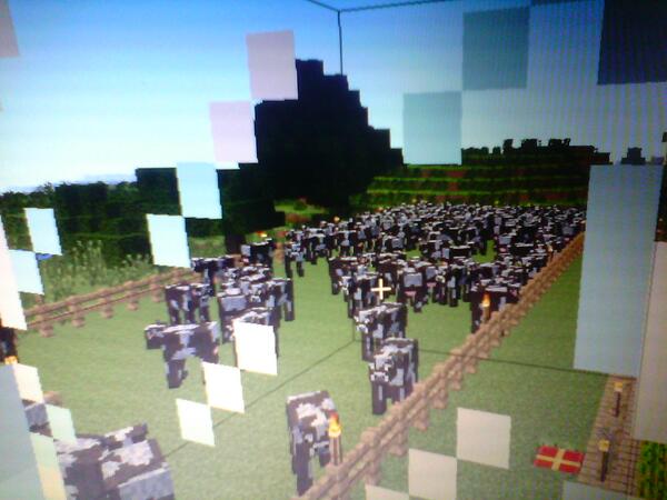 LuciaGaroz's tweet photo. Vacas,vacas,vacas vaacasss!!! Me encantan las vaquichuelis @Dieguler @CCoronita @passorma .fan vacuna minecraftera. http://t.co/CxiTjvxjv4