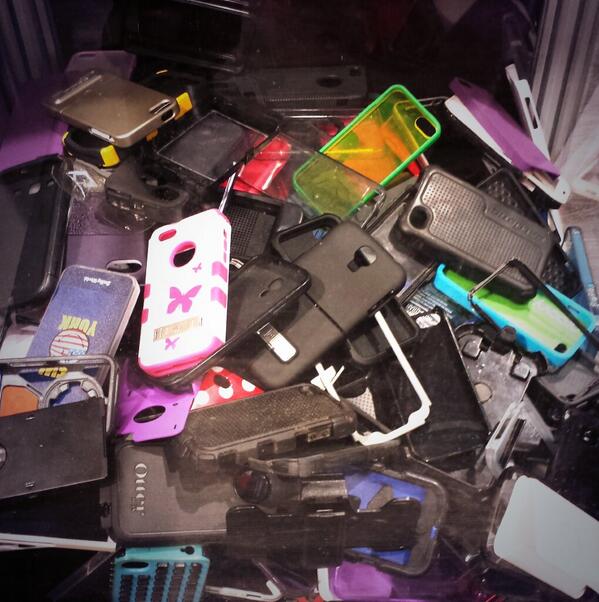 jdbt's tweet photo. Great move by @ballisticcases at #CES2014 giving away free cases to anyone wanting to upgrade! #ballisticces http://t.co/KWbWtknGY5