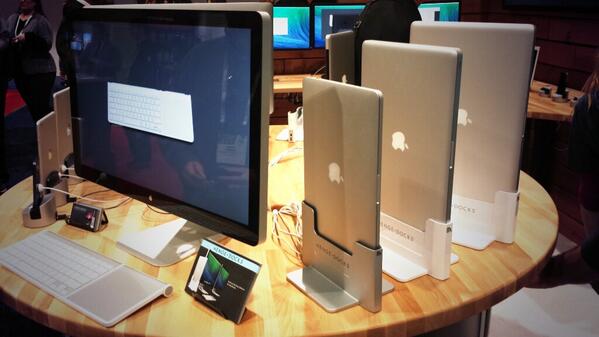 jdbt's tweet photo. Need this for my desk now! @hengedocks #hengedocks cc @sperte http://t.co/zeMZUhZ31v