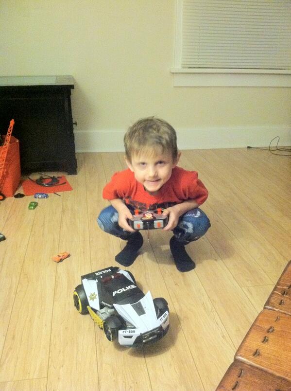 jpherbal24's tweet photo. Finally playing with a Christmas present uncle Jere got him 2 or 3 years ago #christmas #6+ http://t.co/UmNo1OnAtQ