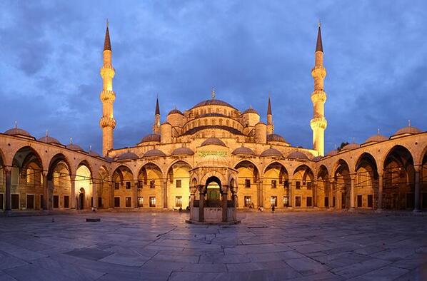 MenaraHijrah's tweet photo. Masjid Sultan Ahmed Mosque, Istanbul, Turkey https://t.co/9QSEGRTcM5