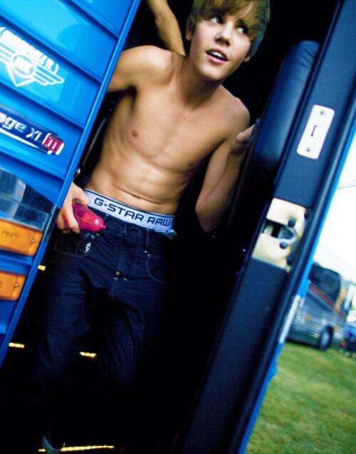 2010 Justin (@justinof2k10) on Twitter photo 