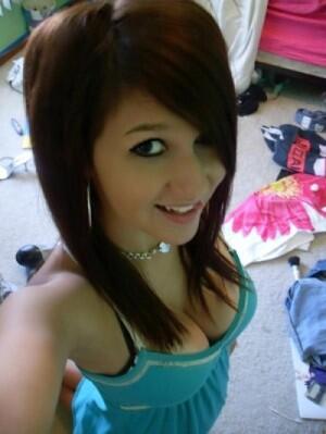 hamada_71841375's tweet photo. nonnude #young #nonnude #teen #selfshot #ygwbt #fortributes #tits #glorious #cleavage http://t.co/oVzzneOOo9 http://t.co/uK9e2IDqRc