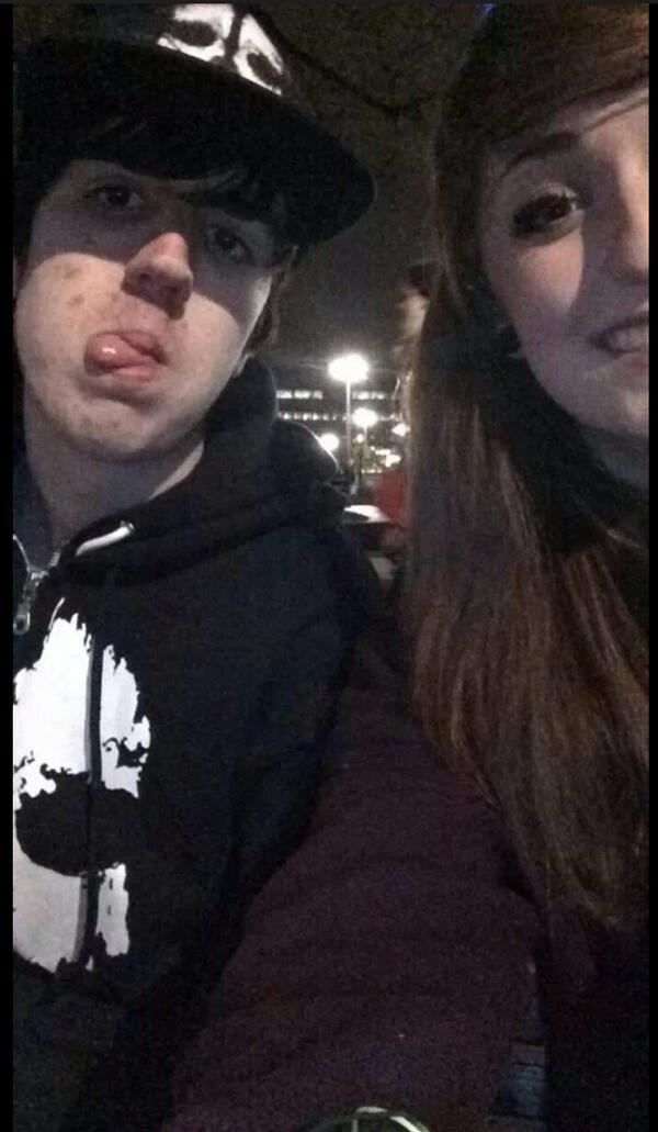 APOLLOJosh's tweet photo. Looking amused xD she's awesome :D #Friend #loveher http://t.co/VH3q9M3zHD