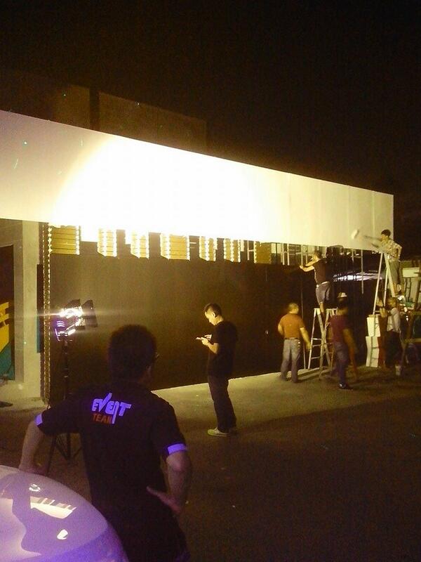 งานปีใหม่อาเอสสบายดีทีวีทำเพือ่พี่น้องชาวอาเอสรุมกันทำอย่างหนักอีกสักครู่รอดูผลงานวันที่ 10 พบกันแน่นอน