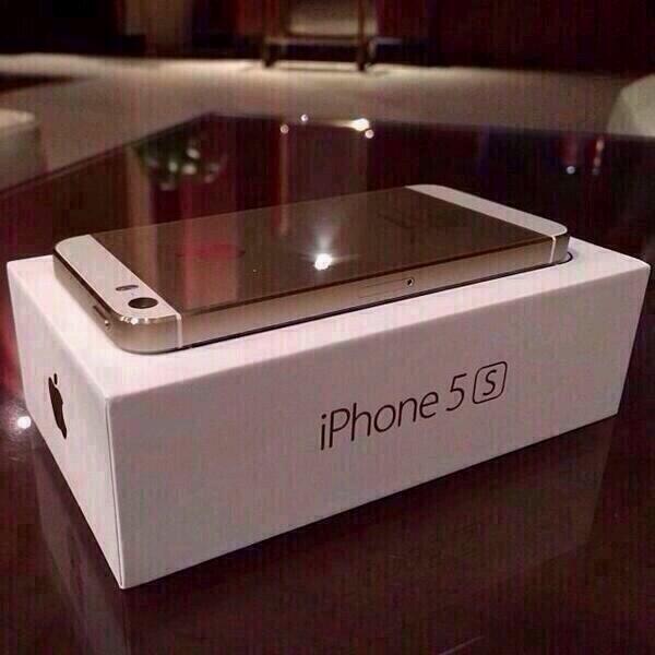 نفسي أعطيه هديه لأحدمين نفسوفيه يكون جااااد وحلومررررره ونعوم للجاديين