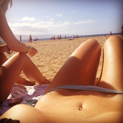 HansRickmeier's tweet photo. Man #PS4 #Xbone, whatever. I'm getting the one that can render the best #bikinibridge hehehe http://t.co/R0rnz7bhmy