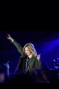 _sojustcatchme_'s tweet image. 1 RT = 1 VOTE
Lovatics #musicfans #PeoplesChioce