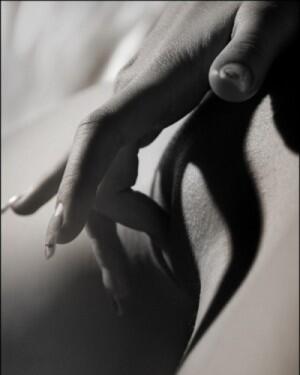kichises_834138's tweet photo. hand #hand #fingernails #crotch http://t.co/uirKrbhQp9 http://t.co/uJQNReP0Hz