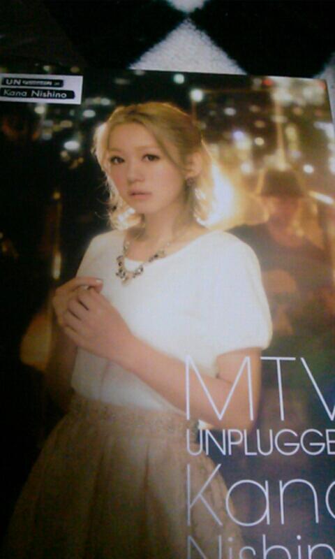 tcngst's tweet photo. 昨日かったDVD鑑賞中( ￣▽￣) http://t.co/WlYHRWvRP2
