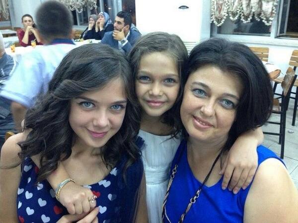 DenizliP's tweet photo. Ebru ailecek çok güzelsiniz. http://t.co/nKtmAhRBAQ