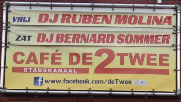 Café De Twee tweet media