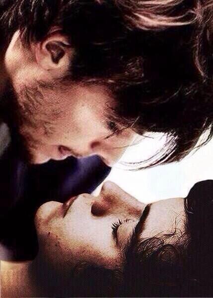 LarryZiamQuotes's tweet photo. "Tu crois que tout prendra fin un jour?" "Quoi?" "Notre relation" "Non. Je refuse" "Moi aussi" "��a n'arrivera pas" http://t.co/7Qj1RhwQm5