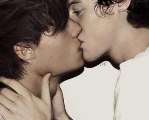 Larry_Dialogues tweet picture