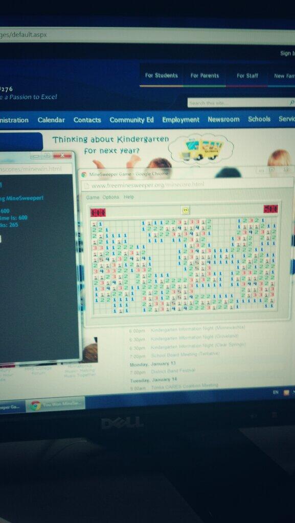 MaxThompson01's tweet photo. Beat minesweeper on expert in 10 minutes.  #ThingsThatOffendLiberals http://t.co/S8vif8ZigZ