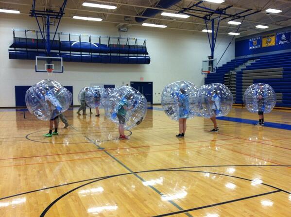 mpotter2010's tweet photo. Clipper PE or Alien Invasion? http://t.co/eAckpTBQkw