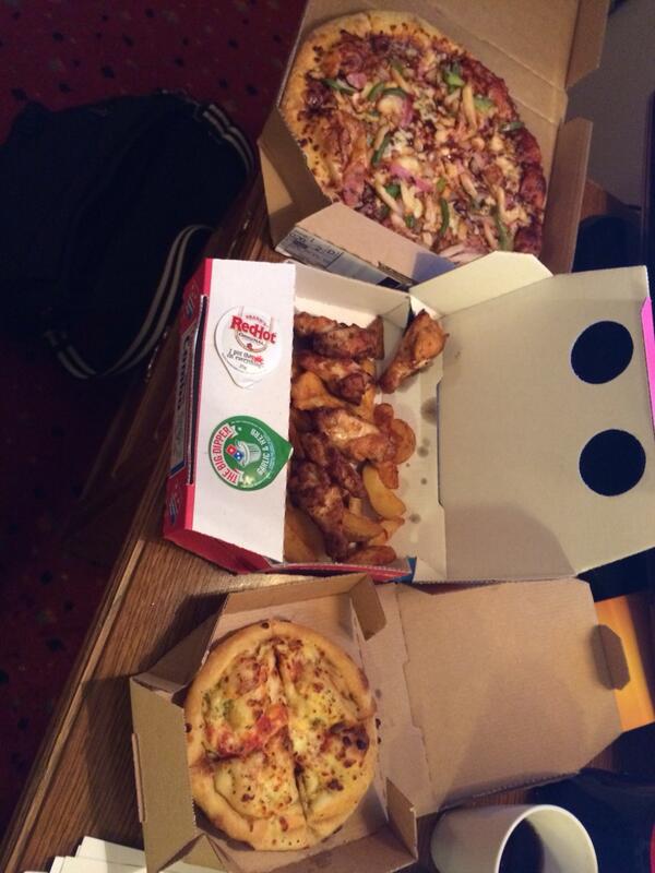 anthony604266's tweet photo. @Val_king1 @ross_king1 @HelenTrowsdale dinner for one http://t.co/4lI7AdphYu