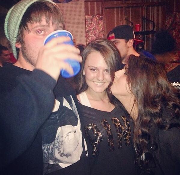 LexiLexXoxo's tweet photo. Fun 😘 @kaywaaa_baby http://t.co/rN2H6HHmbO