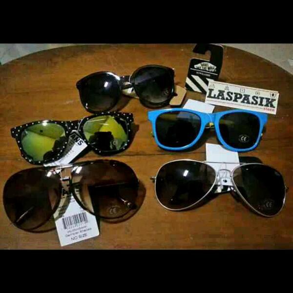 Our last stock #original vans shades,yg minat bisa dm atau mention aja #laspasikstore