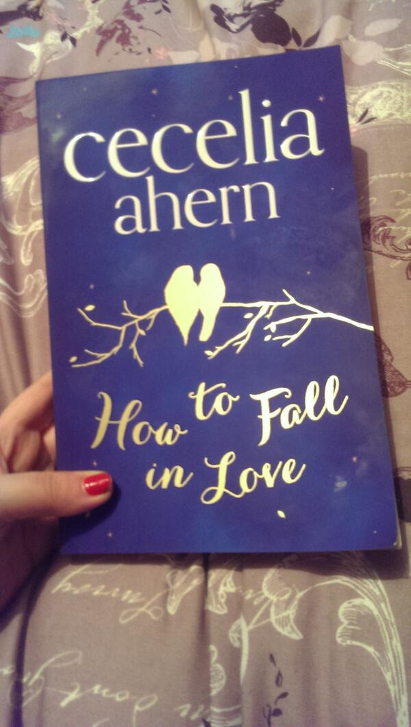 SarahLockhart87's tweet image. Loving this book at the minute #Amazing #FavoriteWriter #HowToFallInLove @Cecelia_Ahern