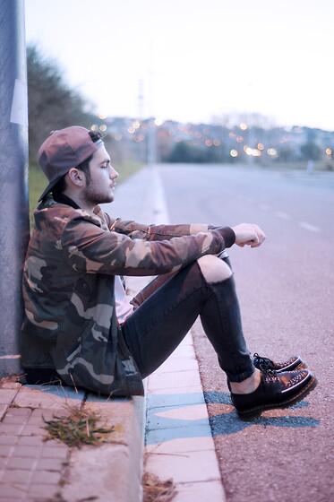 Fashion Information A Twitter クラッシュデニム のかっこいい着こなし コーディネート 迷彩ジャケットに合わせて T Co Gzzkptil5c メンズファション Fashion