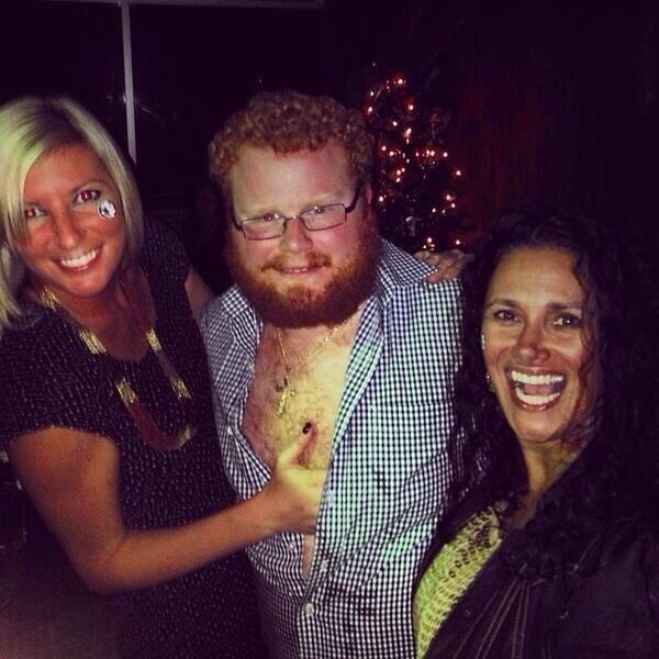 totalfratmove's tweet photo. Red Lightning. #TFM http://t.co/60mh88EVw2