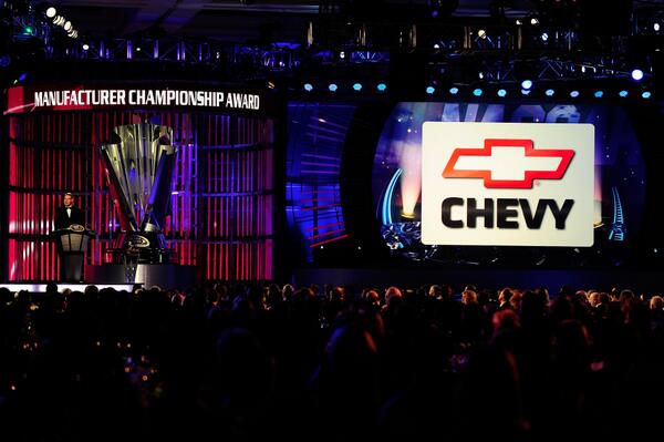 SPEEDCenter's tweet photo. #NASCAR changes points system for the Manufacturers' Championship. http://t.co/CWm6dwmQRG http://t.co/Rn2YcbWKgw”