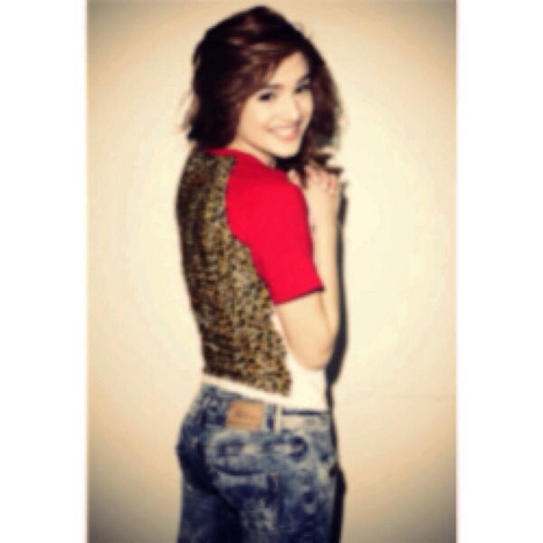 HeyItsbethxoxo's tweet photo. #Wcw this hottie 😁😊 @thechachig http://t.co/L81E0kTPmS