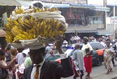 BazukaWan's tweet photo. GHANA PALAVA
Selling banana with phd http://t.co/q8lrH1gSBM