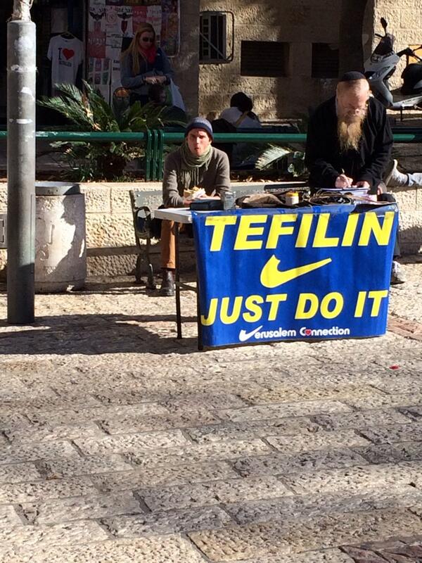 IsraeliProbs's tweet photo. Lol Jerusalem earlier today #NoComment http://t.co/UgzCp3oGXB
