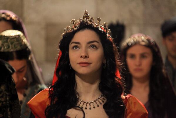 "Burası benim evim Canfeda.. Bir gün hiç dönmemek üzere buraya yerleşeceğim." - Nurbanu Sultan #MuhteşemYüzyıl