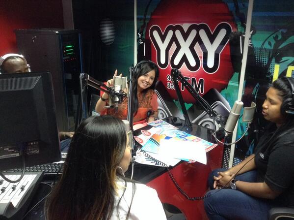 Hola hoy estamos con Amanda Villanueva jefa de relaciones públicas del Inadeh, 8:30 am a 8:00 pm para inscribirte