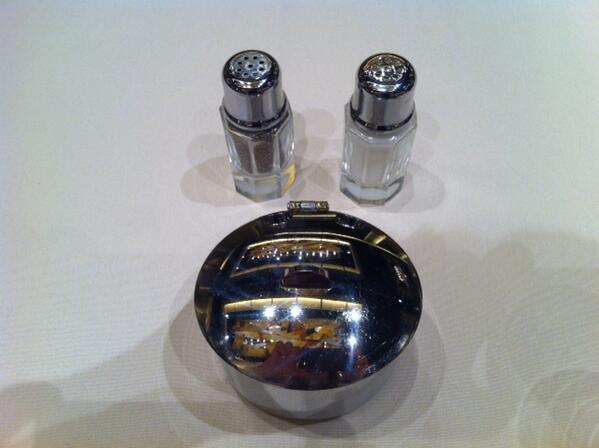 kacyk00's tweet image. @Gorill_O_B @brendylev robot face / cropping up all over now / we have your disease #learningfromcolleagues #iamIHS