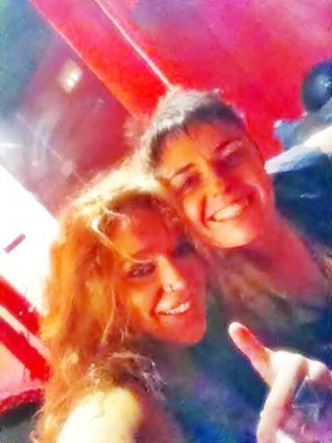 Sofia_FansDj's tweet photo. @Sofia_Deejay con tu compi y amiga  #SofiEl2014SeraTuAño te quieren y tus fans tambien  @monikkamass http://t.co/mpAY0LWRsT