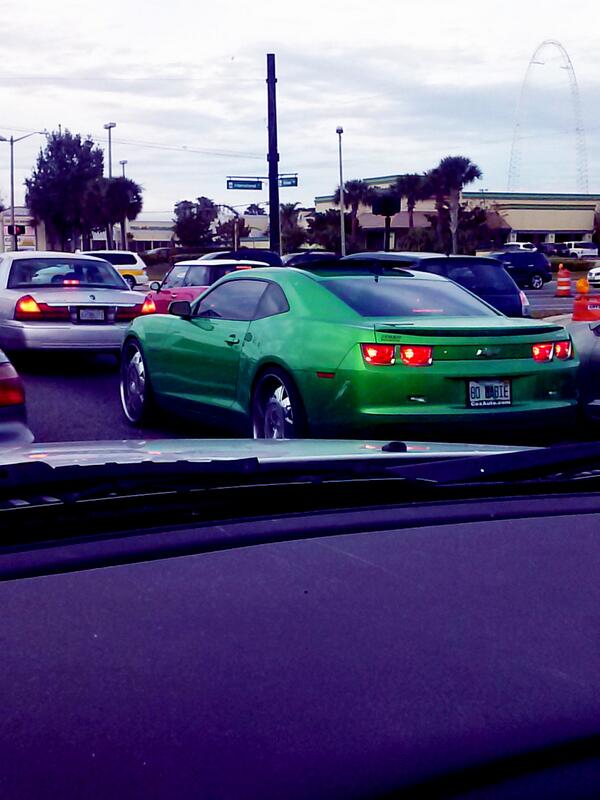 Look at the ass on her!! Hahaaa!!!! I love the shape of Camaros!!!